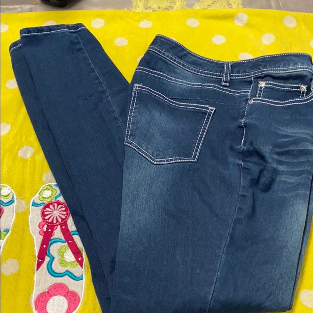 Jeans - Picture 3 of 3